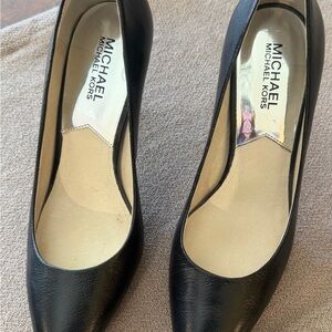 Micheal Kors Black Dorothy Heels 
Size 8M NWOT